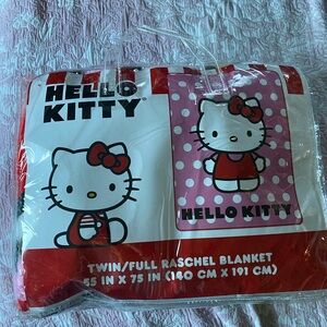 Hello Kitty twin/full. Rachel blanket polka dot pattern